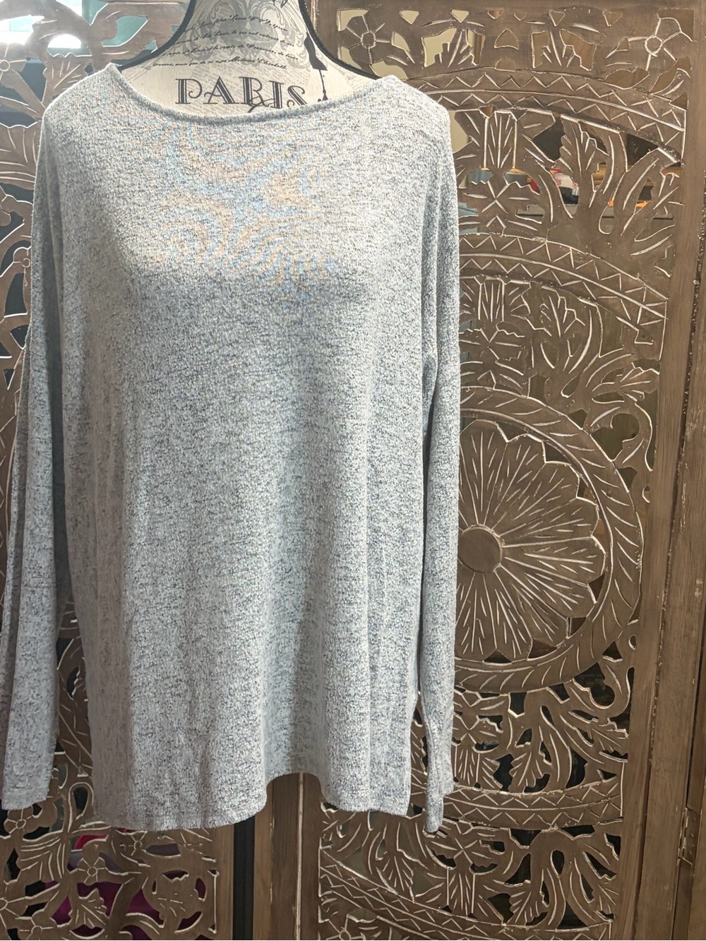 Women’s Lightweight Heather Gray Long-Sleeve Pullover Top - Picture 3 of 5